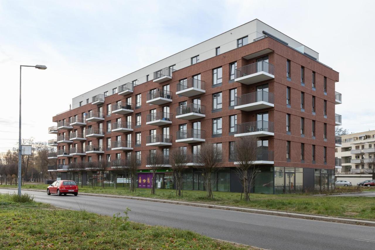 Lotniczówka By Renters Prestige Apartament *